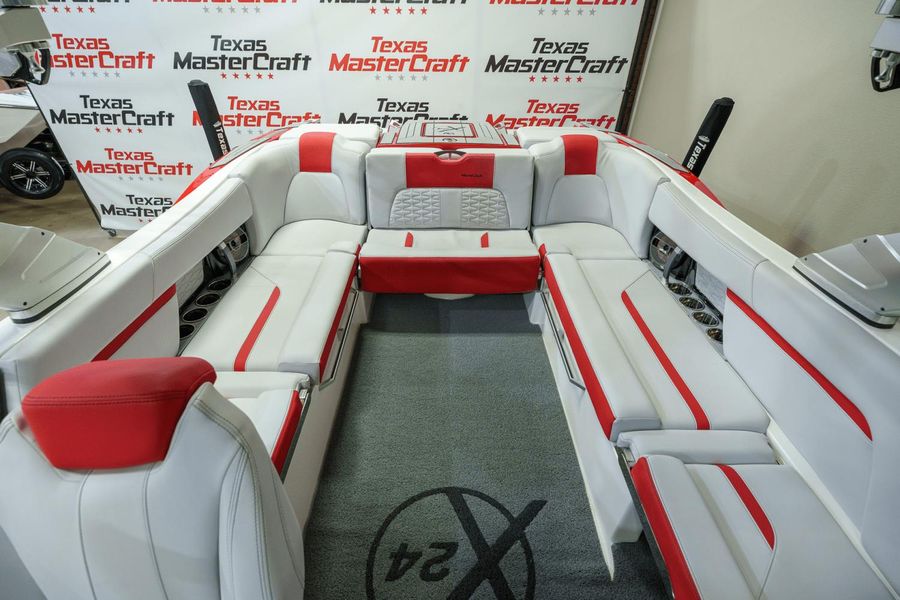 2021 MasterCraft X-24