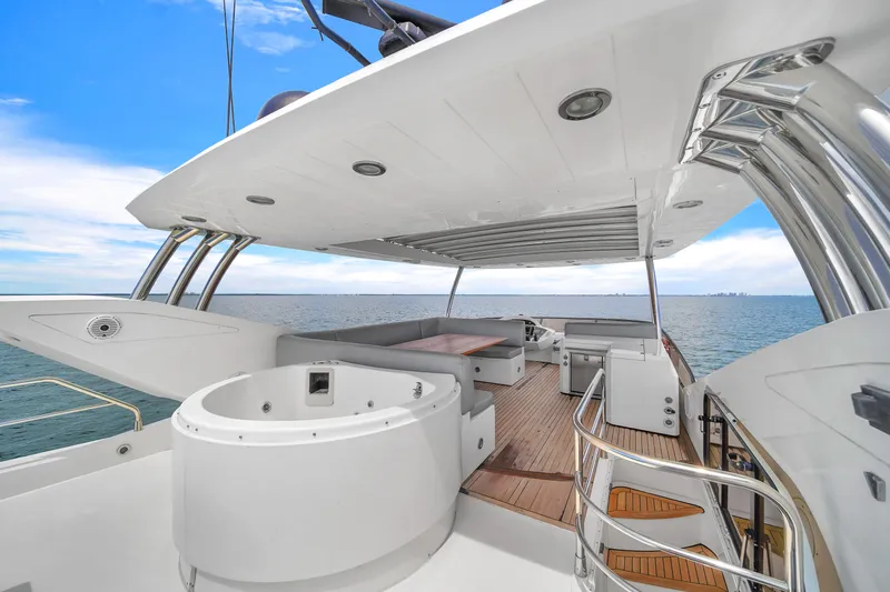  Yacht Photos Pics 80' Sunseeker