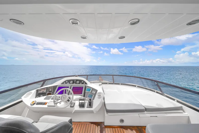  Yacht Photos Pics 80' Sunseeker