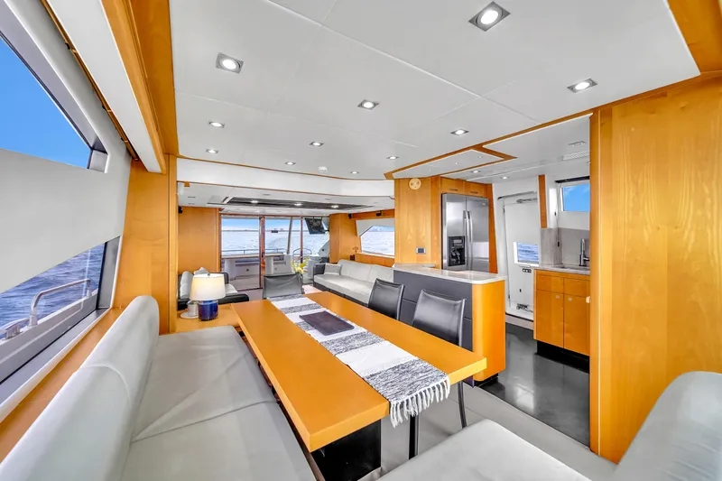  Yacht Photos Pics 80' Sunseeker