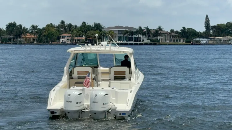 Special T Yacht Photos Pics 
