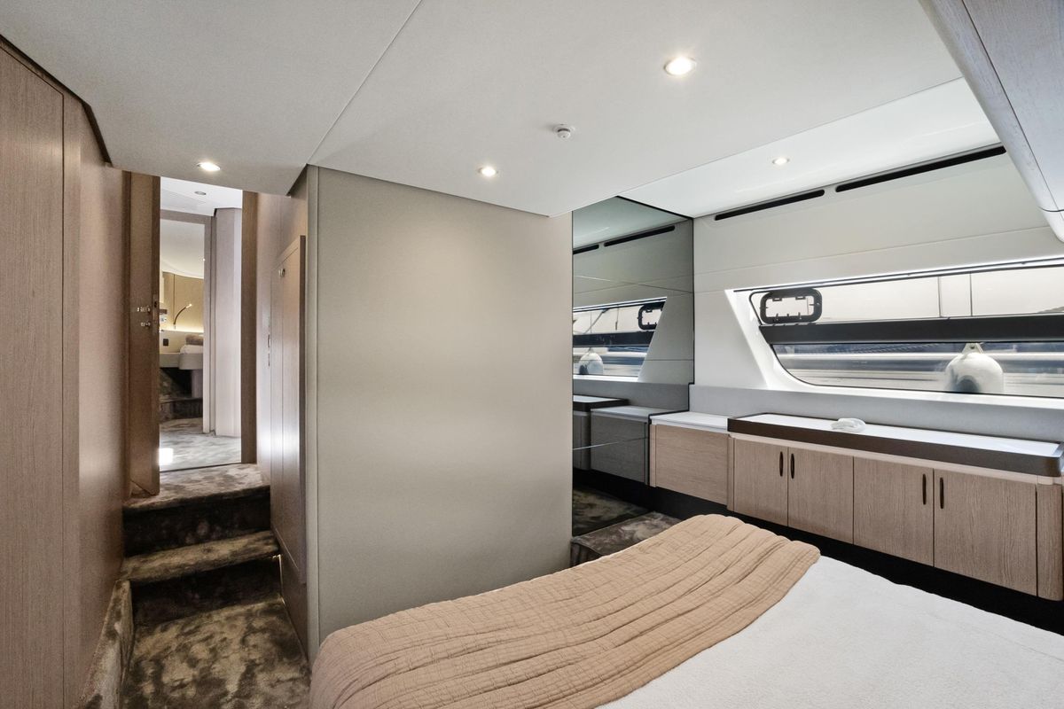 2025 Azimut 55 