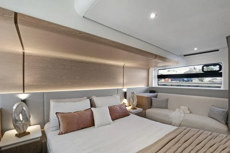 Guyal Yacht Photos Pics Luxurious interior of 2024 Azimut Fly 53 yacht with elegant bedroom design.