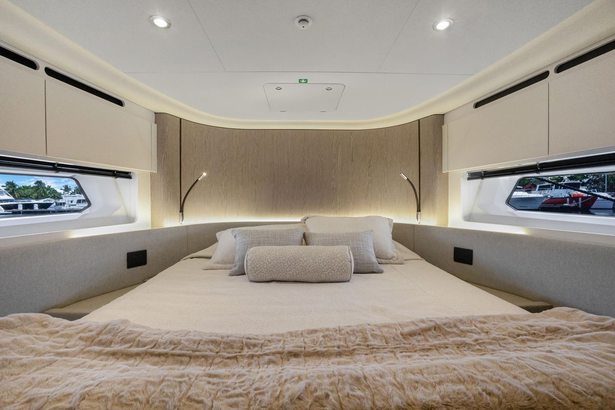 2025 Azimut 55 