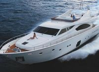 2007 Ferretti Yachts 881
