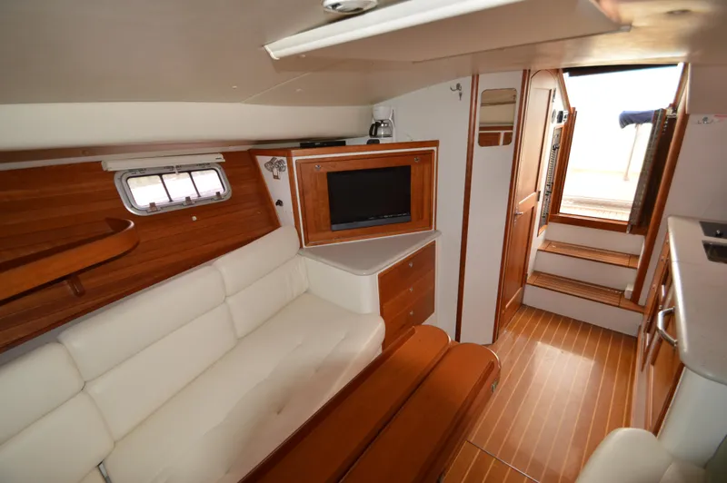 Elina Yacht Photos Pics 