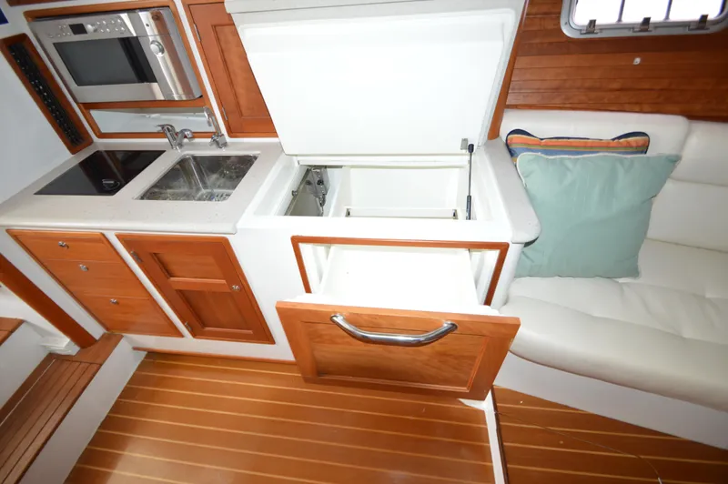 Elina Yacht Photos Pics 