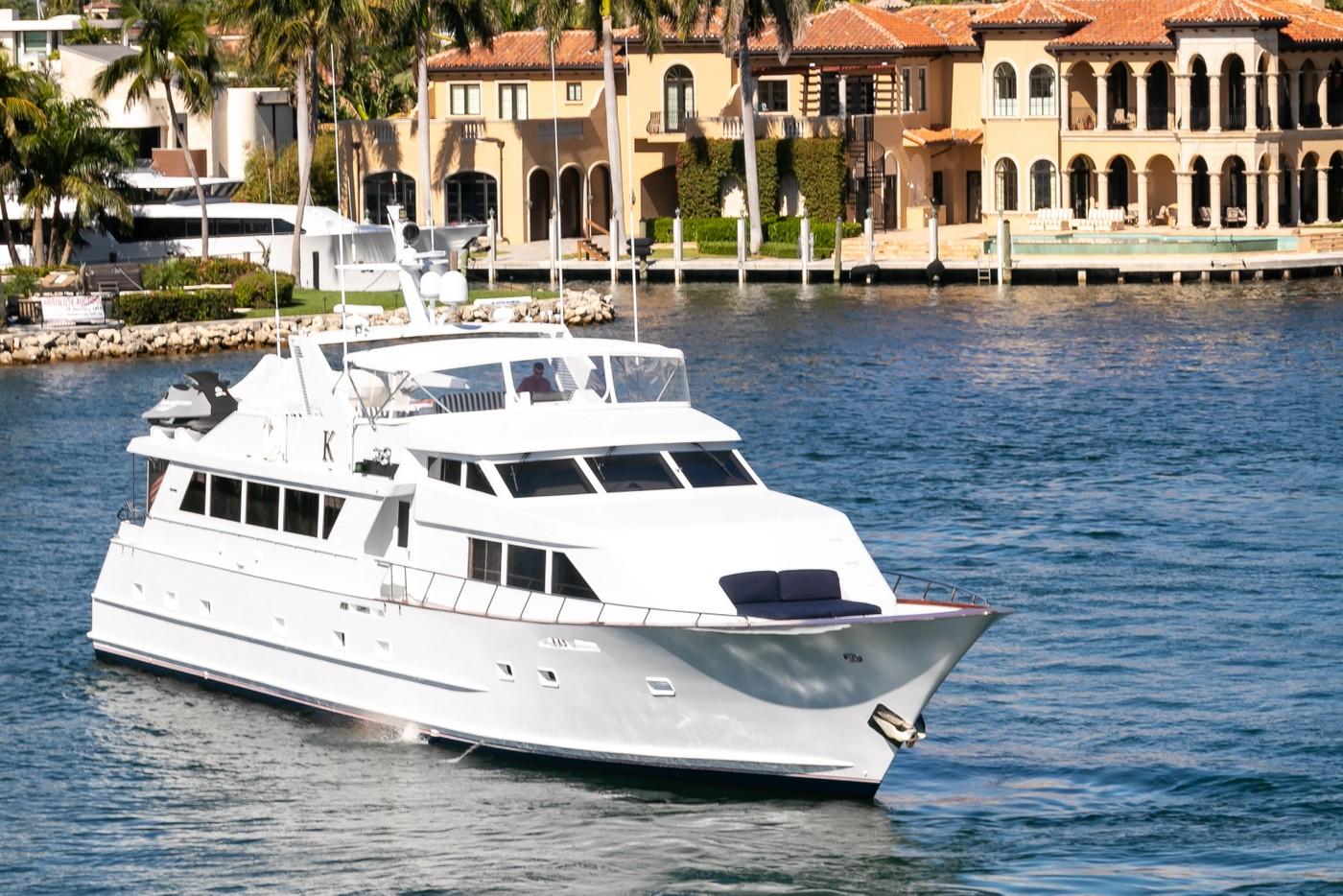 1992 Broward Motor Yacht – Yacht Sales And Services