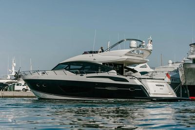 Yacht