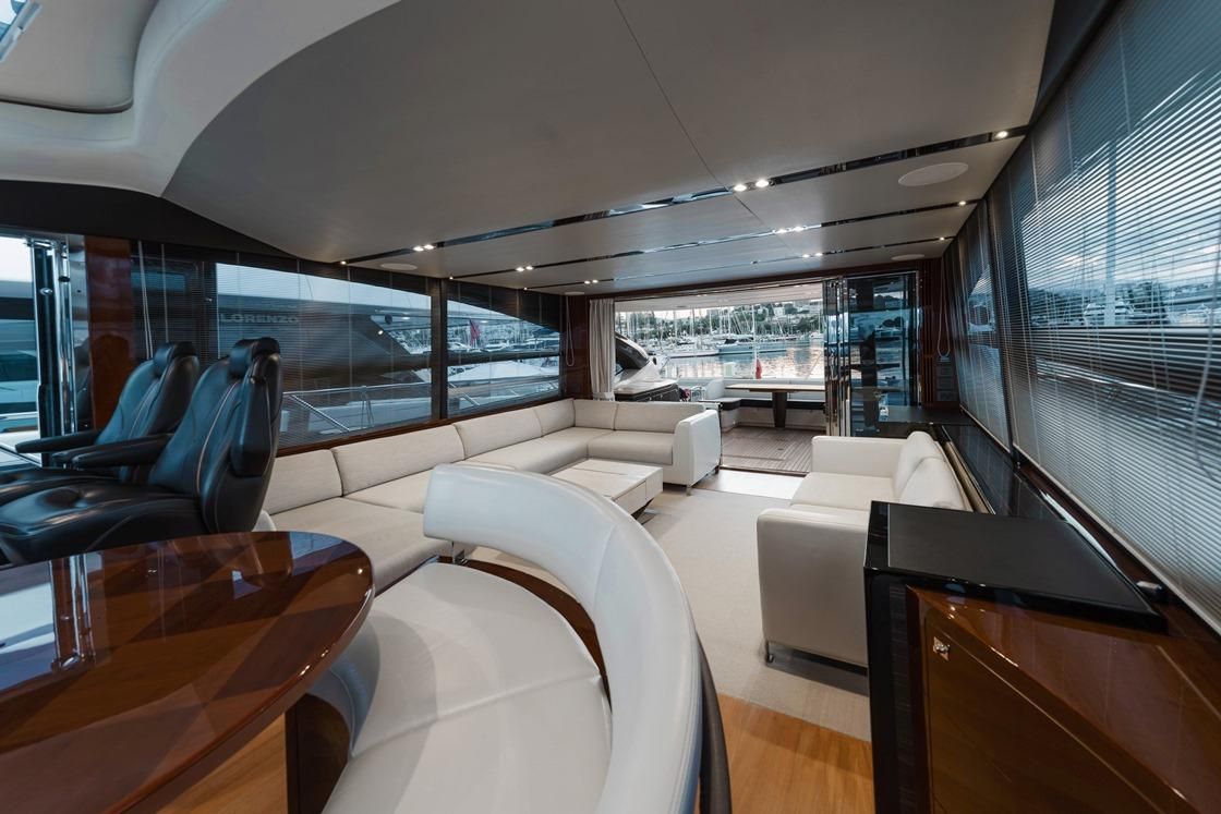 2014 Princess 74 