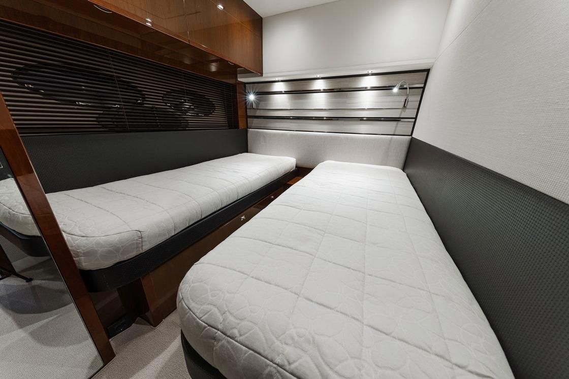 2014 Princess 74 
