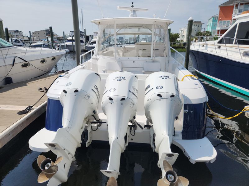 2013 Intrepid 430 Sport Yacht