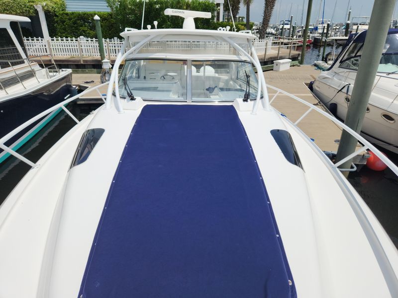 2013 Intrepid 430 Sport Yacht