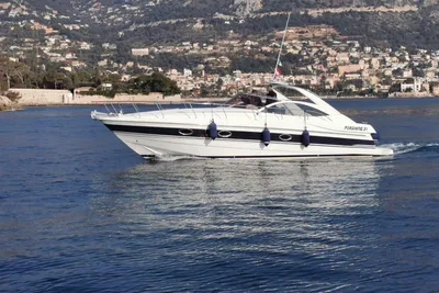 2000 Pershing 37