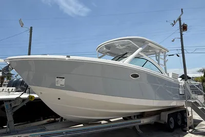 Robalo R317 Dual Console