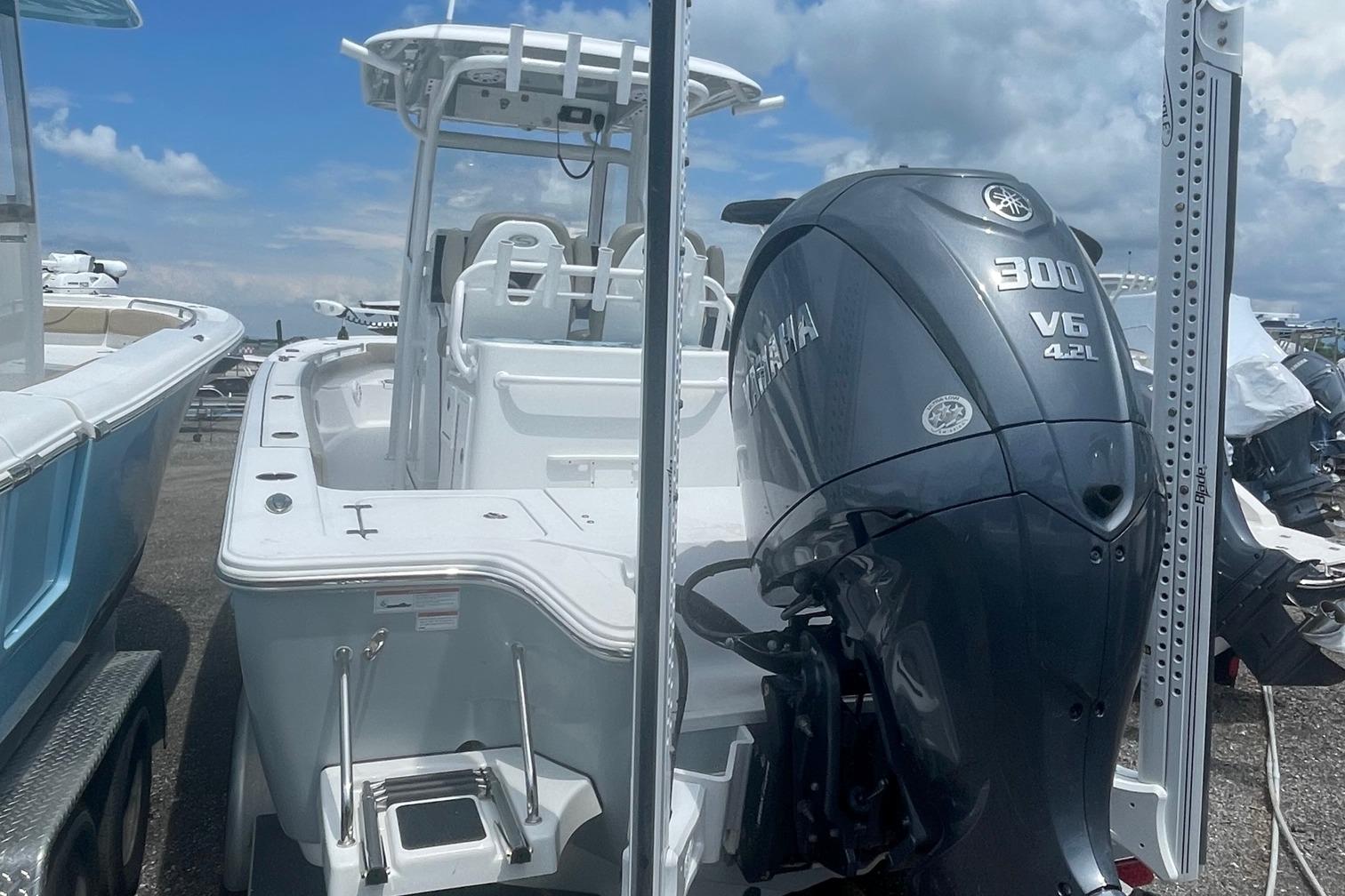 Bluewave Cyclone vs Leaning post - The Hull Truth - Boating and