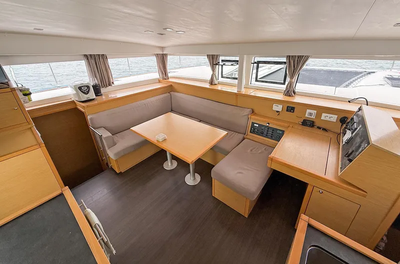 Escapist Yacht Photos Pics 