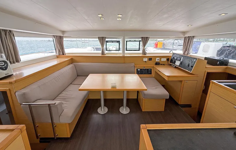 Escapist Yacht Photos Pics 