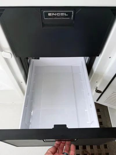 Escapist Yacht Photos Pics 