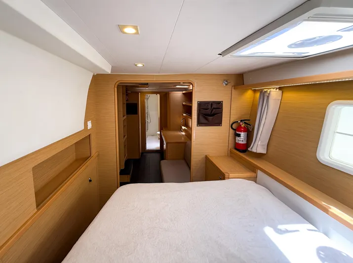 Escapist Yacht Photos Pics 