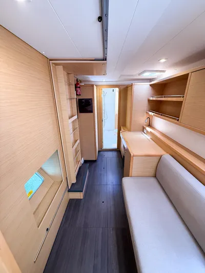 Escapist Yacht Photos Pics 