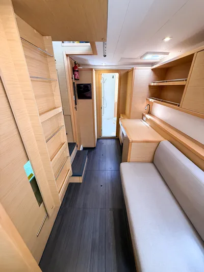 Escapist Yacht Photos Pics 