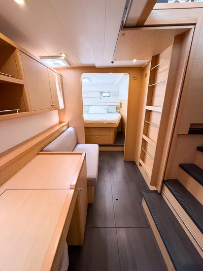 Escapist Yacht Photos Pics 