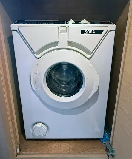 Escapist Yacht Photos Pics 