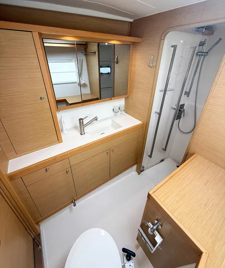 Escapist Yacht Photos Pics 