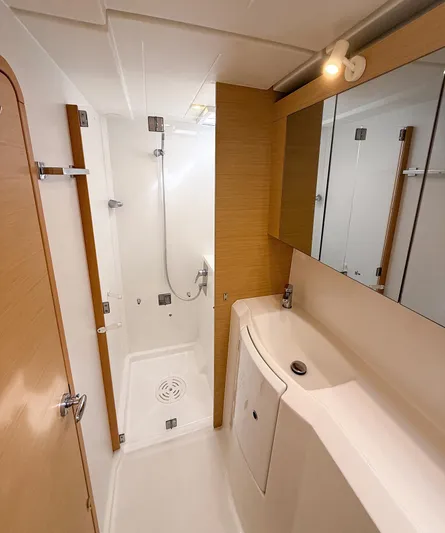 Escapist Yacht Photos Pics 