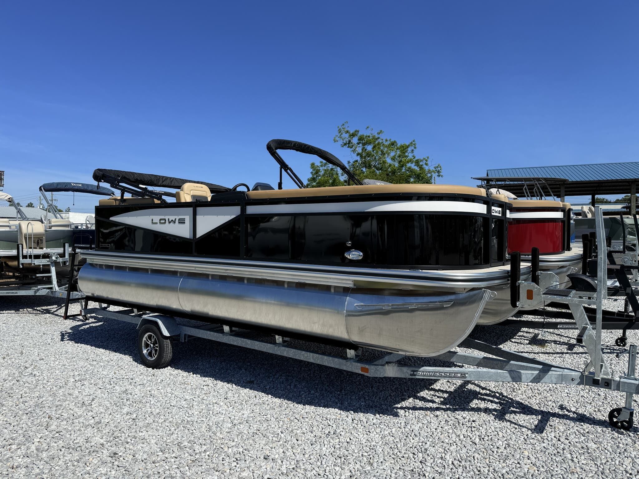 Lowe LS Walk Thru 210