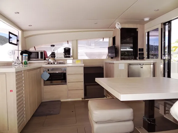 Livitup Yacht Photos Pics 