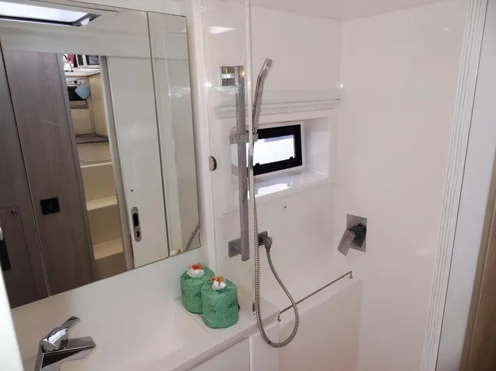 Livitup Yacht Photos Pics 