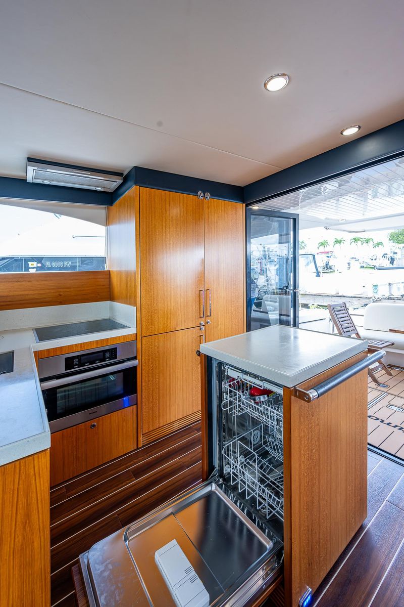 2015 Maritimo 50 