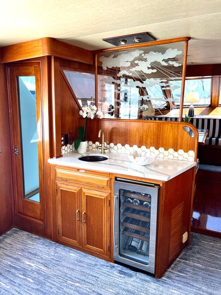 1987 Ocean Alexander Motor Yacht/ Long Range Cruiser