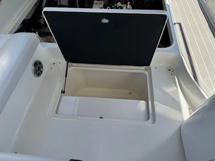 Uncorked Yacht Photos Pics 