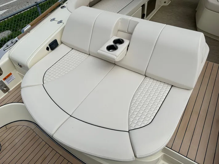  Yacht Photos Pics 2025 Chris-Craft Launch 31 GT boat with luxurious white seating and cup holders.