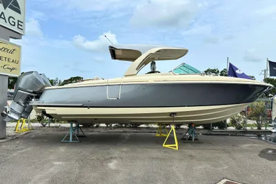 Chris-Craft Launch 31 GT