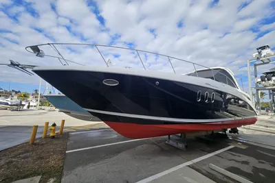 Cruisers Yachts 390 Sports Coupe