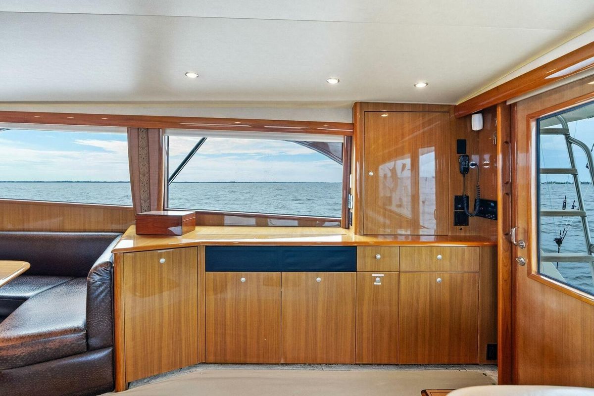 2006 Viking 61 
