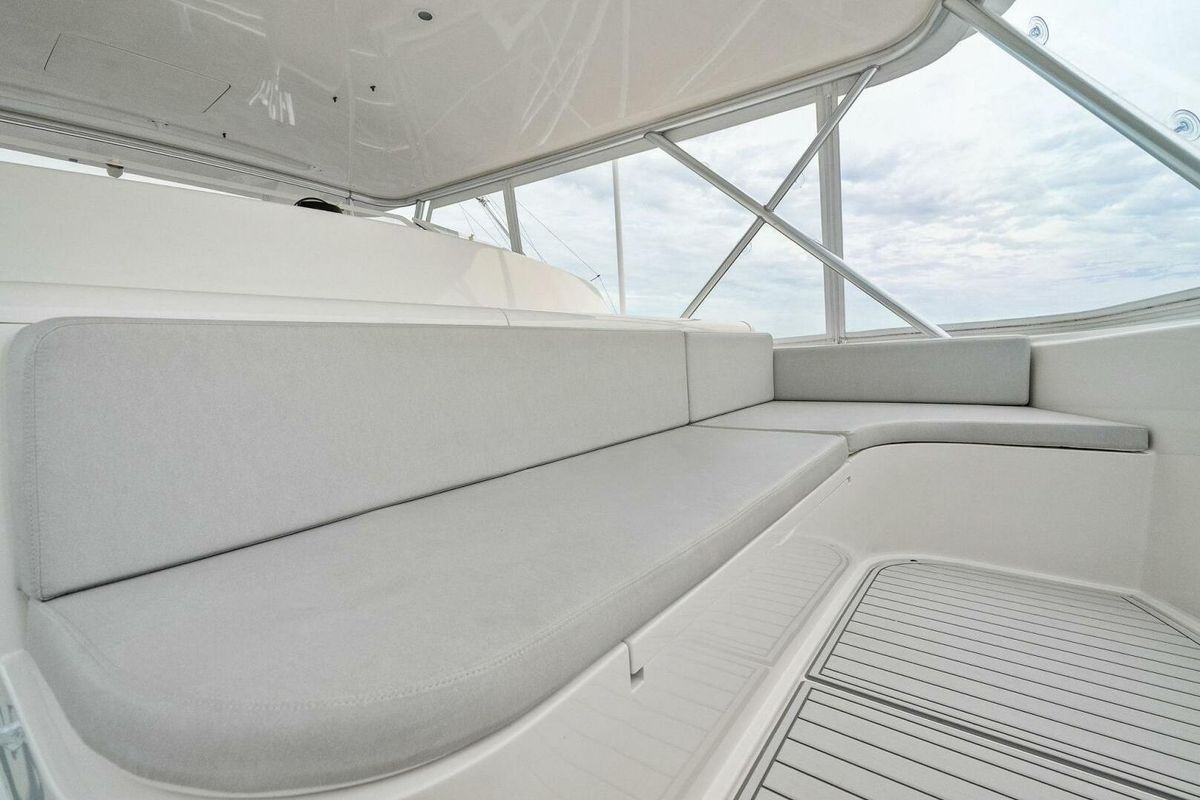 2006 Viking 61 