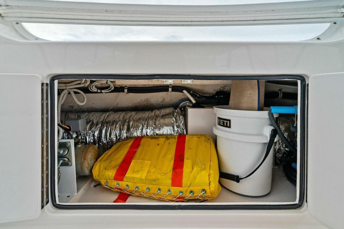2006 Viking 61 