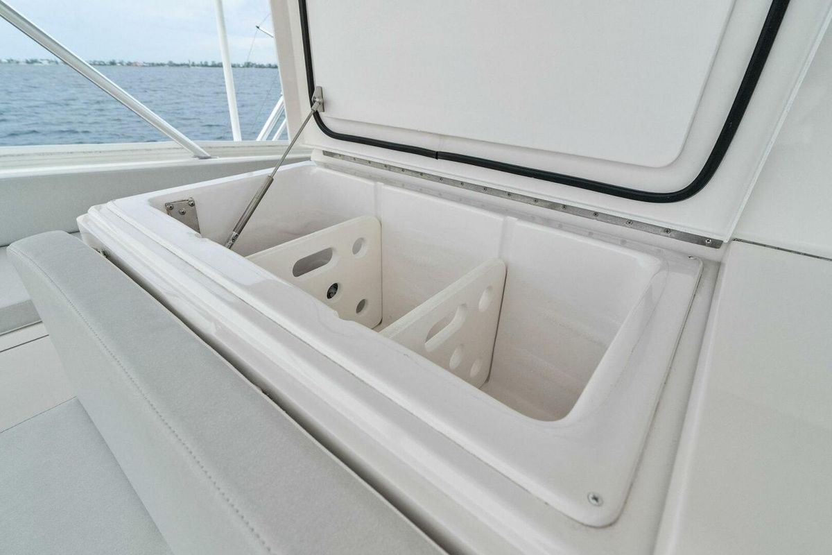 2006 Viking 61 