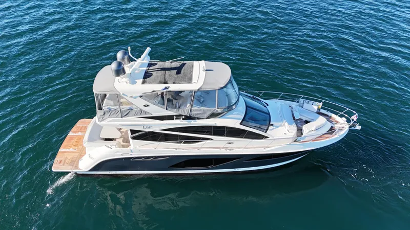Boatjunkie Yacht Photos Pics 2018 SEA RAY L550 FLY