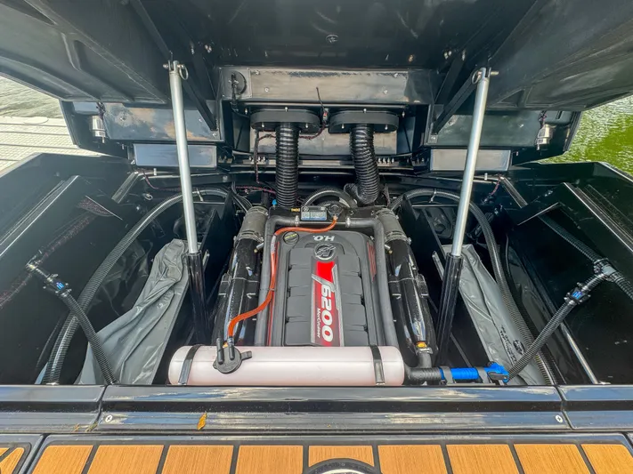  Yacht Photos Pics 2024 Varatti Z2373 boat engine compartment with V-200 engine.