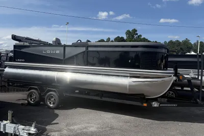 Lowe LS Walk Thru 210