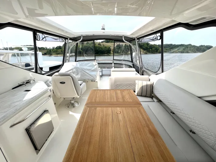 Boatjunkie Yacht Photos Pics FlyBridge Looking Forward