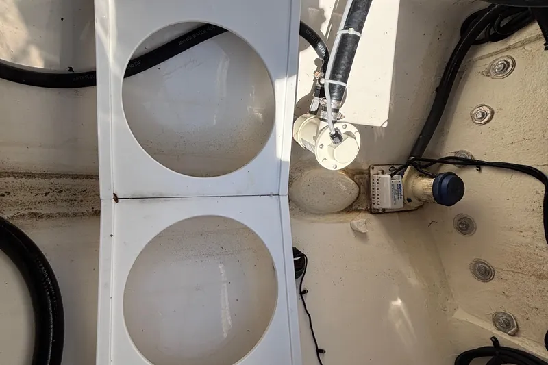  Yacht Photos Pics 2017 Regulator 28 boat interior showing wiring and components.