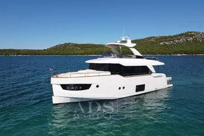 2016 Absolute NAVETTA 58