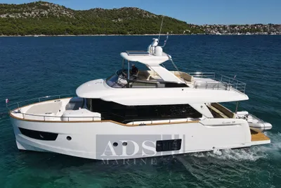 2016 Absolute NAVETTA 58